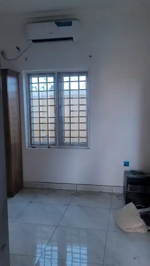 Classy flat on Talba Road, photo 5 of 6