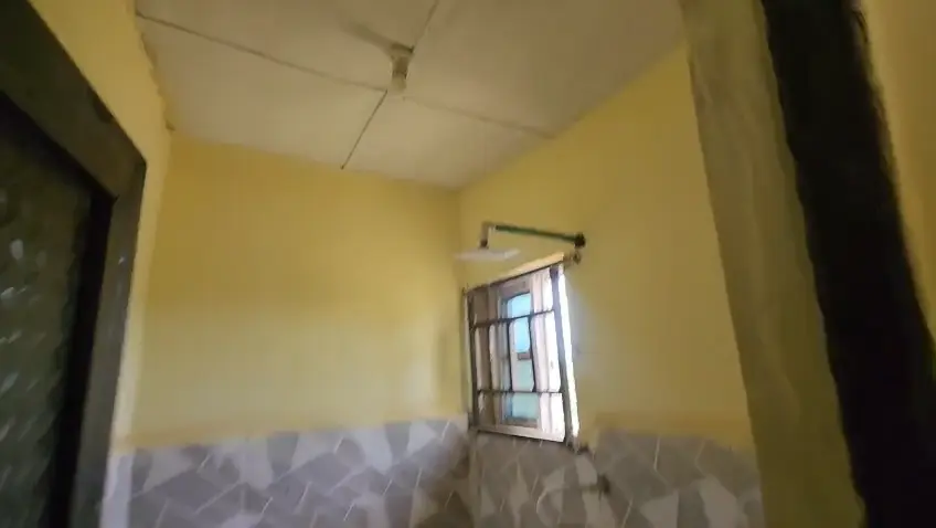 Room in Front Of School, photo 5 of 6